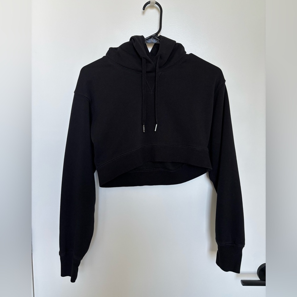 GU (Uniqlo) Black Cropped Pullover Hoodie Sweater - size XS